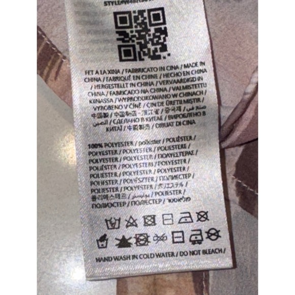 Guess Clouis Sheer Leopard Print Fitted Button Up Blouse M Animal Print Top - Picture 8 of 8